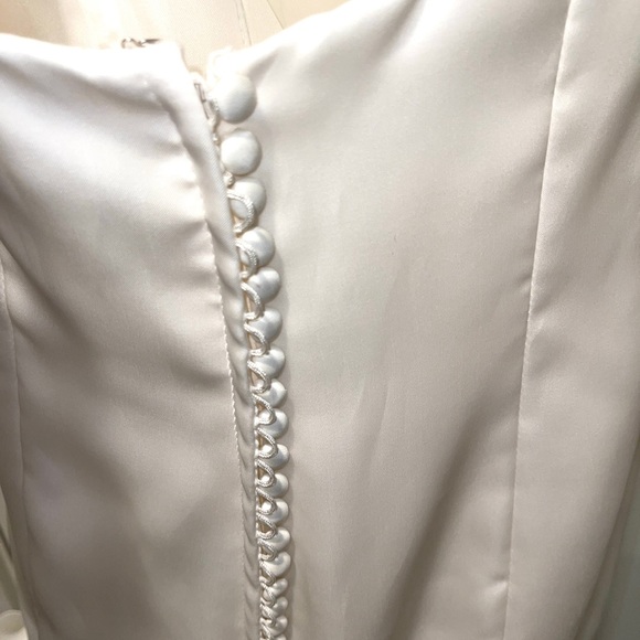 NWT Lazaro wedding gown - Never used - Picture 12 of 17